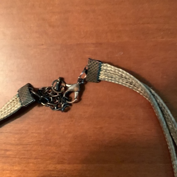 Abalone Rose‎ Necklace - Picture 4 of 4